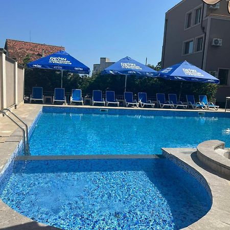 Vemara City Boutique Hotel-Free Parking Varna Buitenkant foto