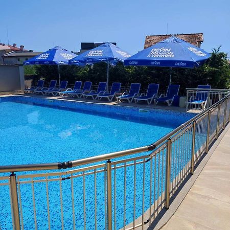 Vemara City Boutique Hotel-Free Parking Varna Buitenkant foto