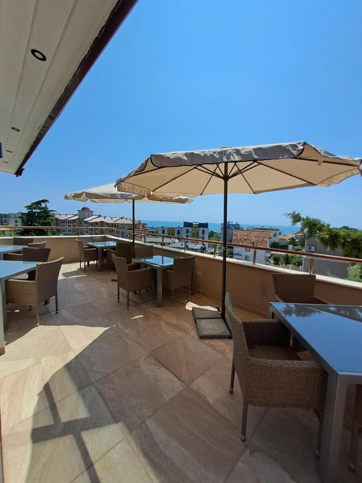 Vemara City Boutique Hotel-Free Parking Varna Buitenkant foto