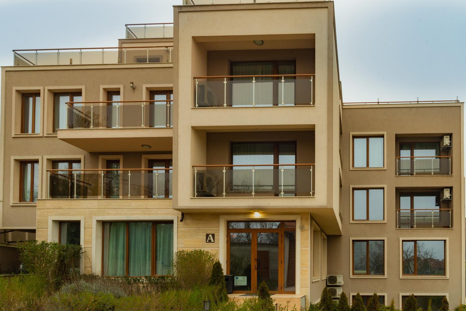 Vemara City Boutique Hotel-Free Parking Varna Buitenkant foto