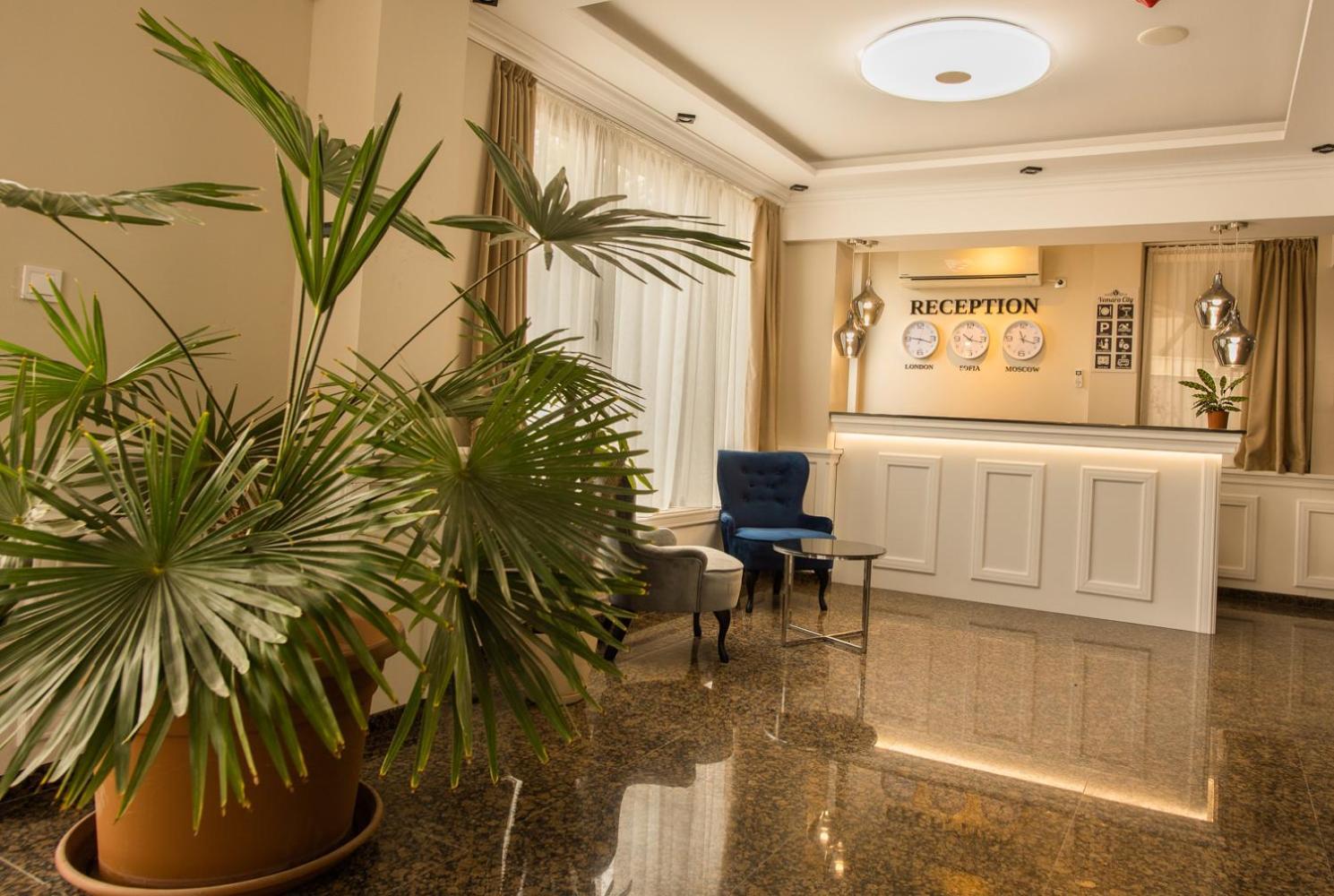 Vemara City Boutique Hotel-Free Parking Varna Buitenkant foto