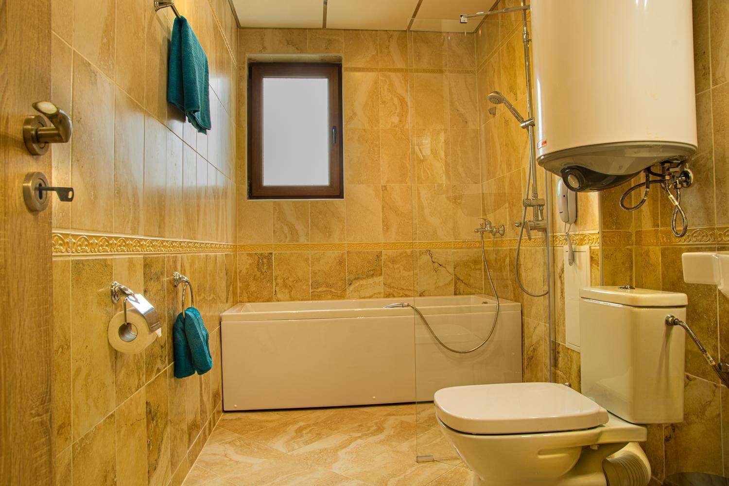 Vemara City Boutique Hotel-Free Parking Varna Buitenkant foto