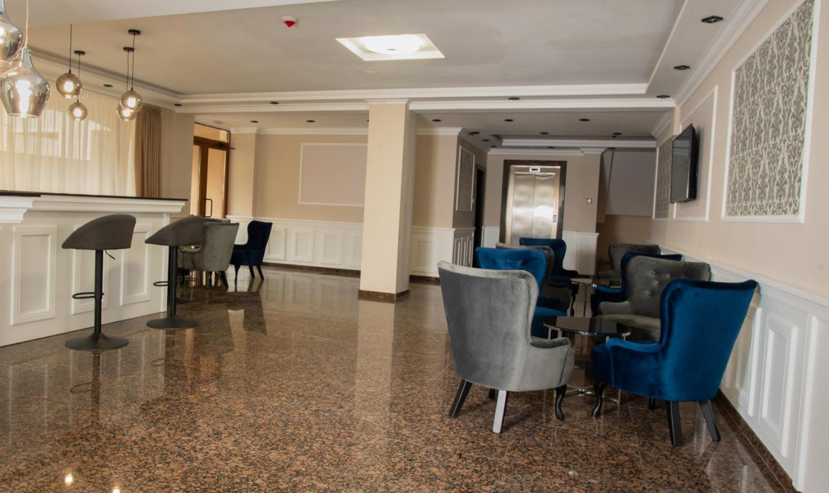 Vemara City Boutique Hotel-Free Parking Varna Buitenkant foto