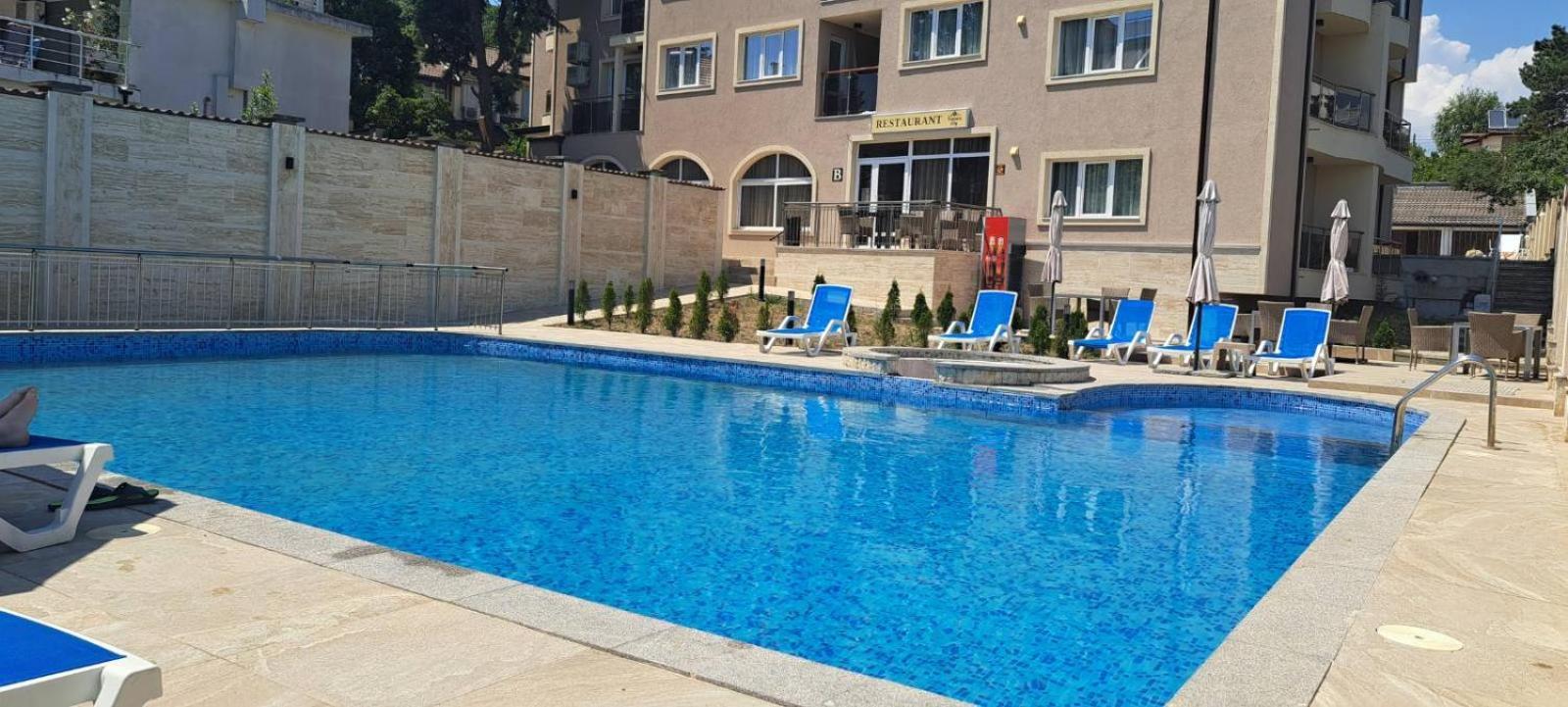 Vemara City Boutique Hotel-Free Parking Varna Buitenkant foto